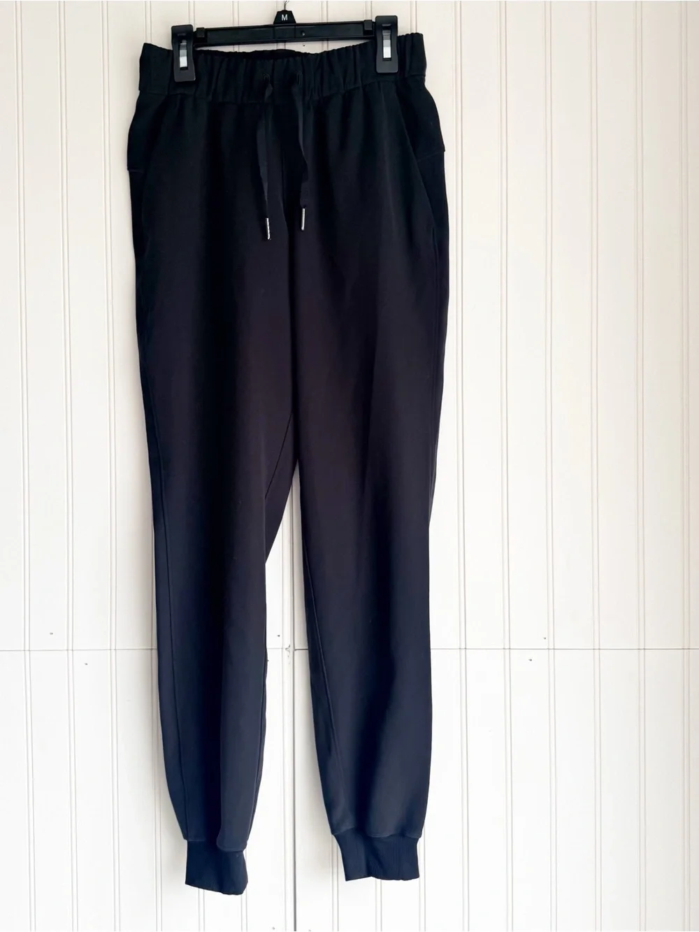 Lululemon Size 2 Black On the Fly Jogger Woven Pants